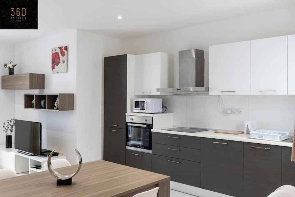 Spacious, Beautiful Central Penthouse With Bbq By 360 Estates Pieta Екстер'єр фото